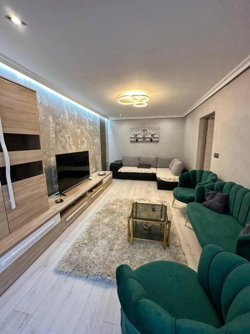 Stylish Apartment In Dambu Târgu-Mureş Extérieur photo